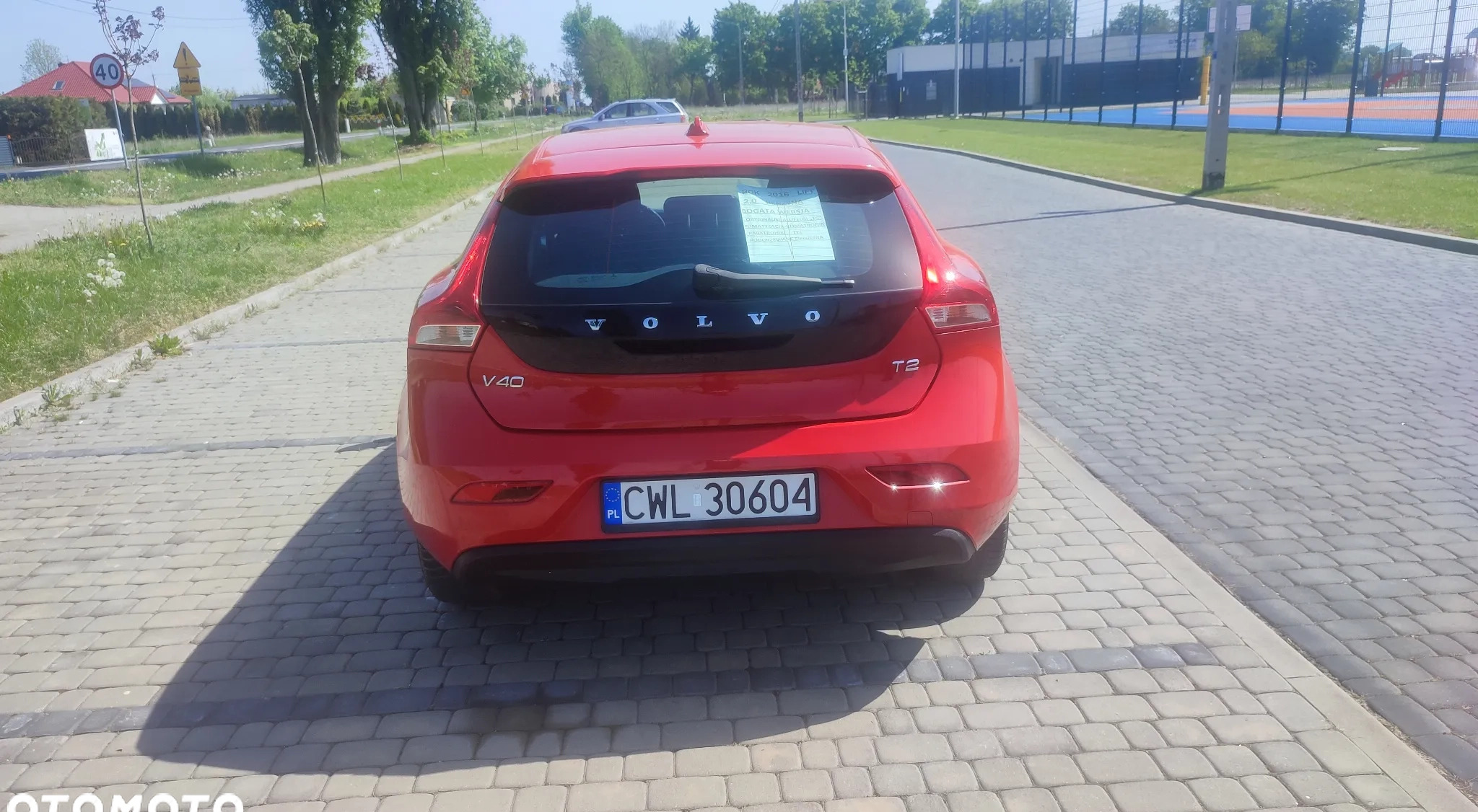 Volvo V40 cena 50900 przebieg: 130839, rok produkcji 2016 z Leśna małe 137